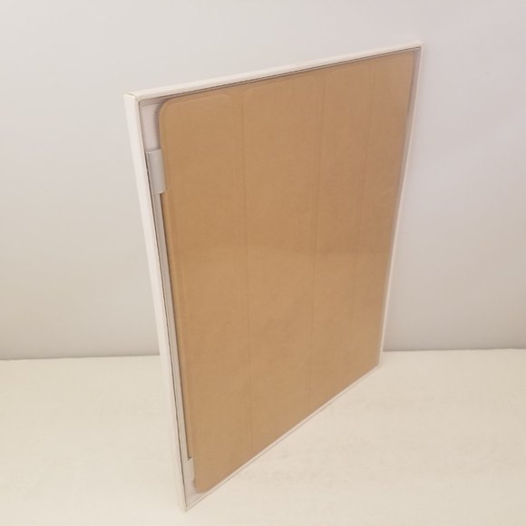 Apple iPad Smart Cover for iPad 2 TAN MC948LL/A | 5T1103042 | ZM826-977-A - Picture 3 of 5